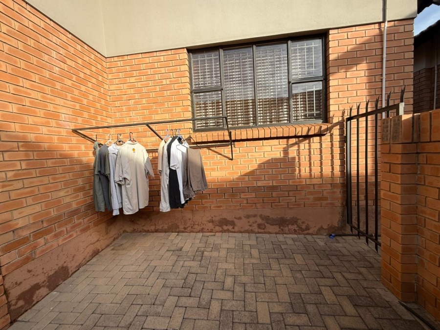 1 Bedroom Property for Sale in Langenhovenpark Free State